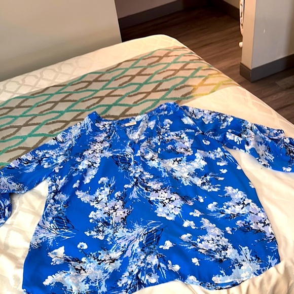 Blue Floral Blouse - Picture 1 of 5